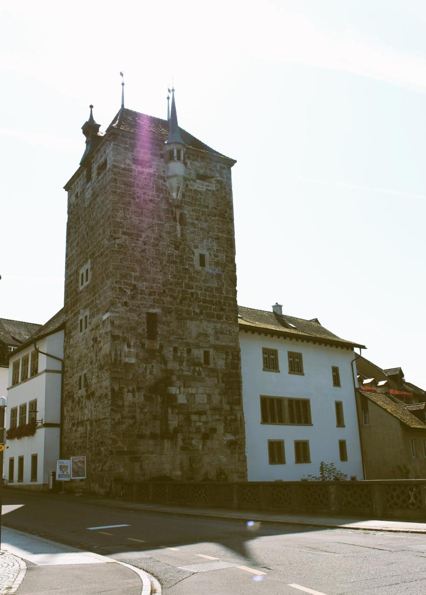 Business I Family Apartment I 1-4 Personen - Aare Blick, Nahe Altstadt I Beamer - 99" Leinwand I Terrassen Lounge Und Parkplatz Brugg  Buitenkant foto