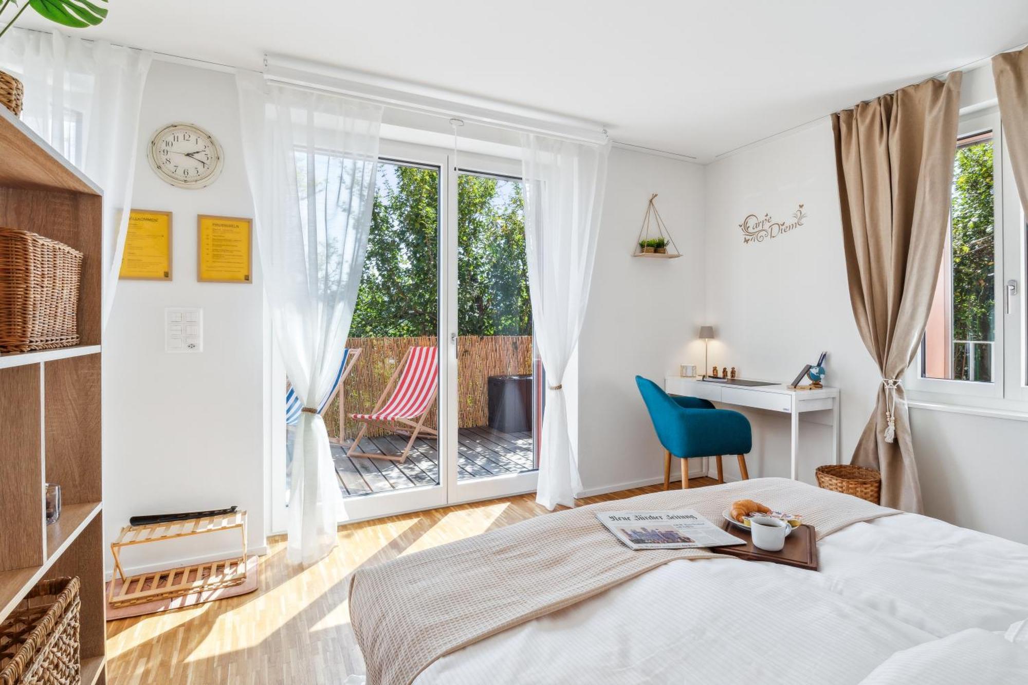 Business I Family Apartment I 1-4 Personen - Aare Blick, Nahe Altstadt I Beamer - 99" Leinwand I Terrassen Lounge Und Parkplatz Brugg  Buitenkant foto