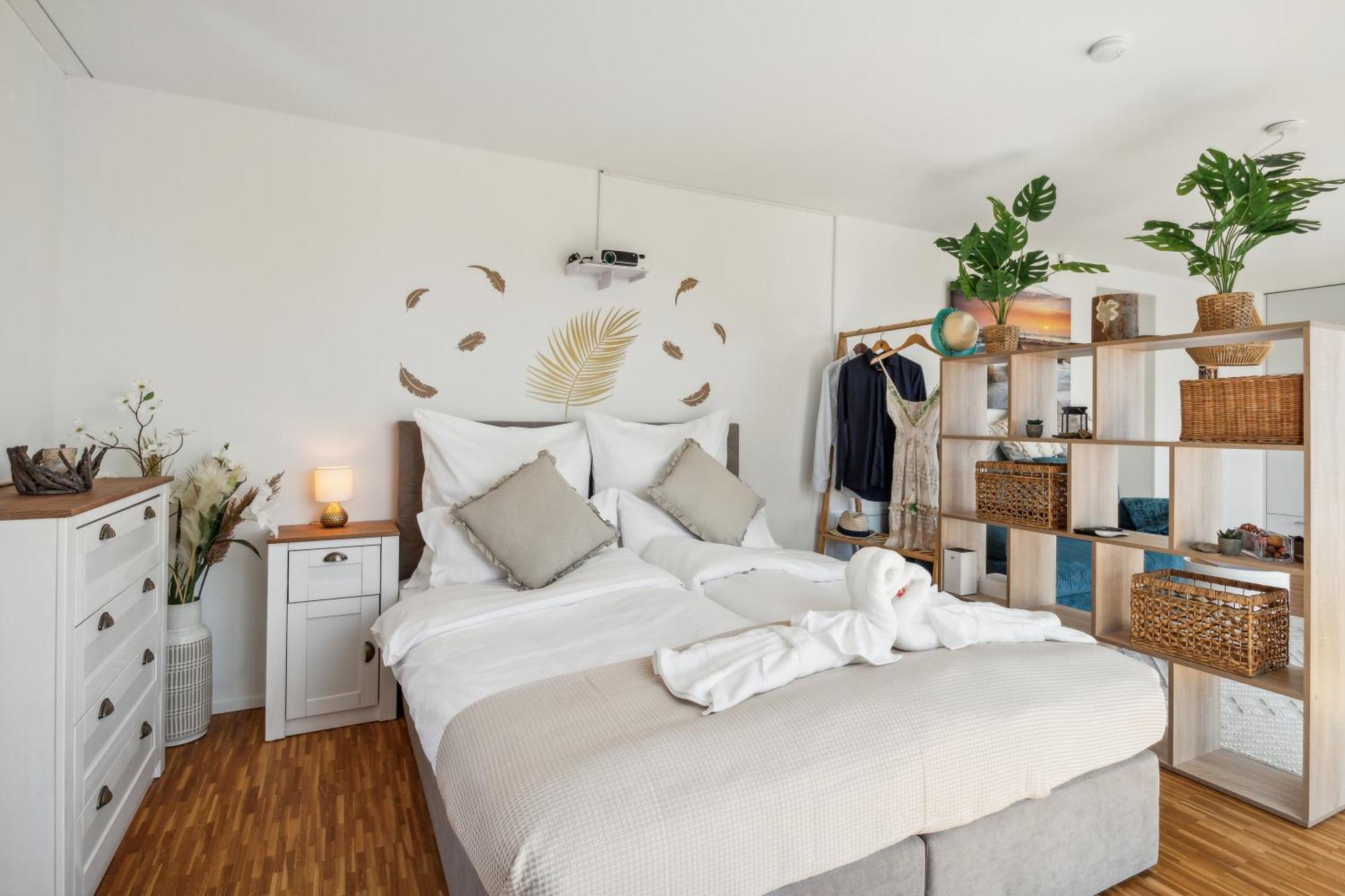 Business I Family Apartment I 1-4 Personen - Aare Blick, Nahe Altstadt I Beamer - 99" Leinwand I Terrassen Lounge Und Parkplatz Brugg  Buitenkant foto