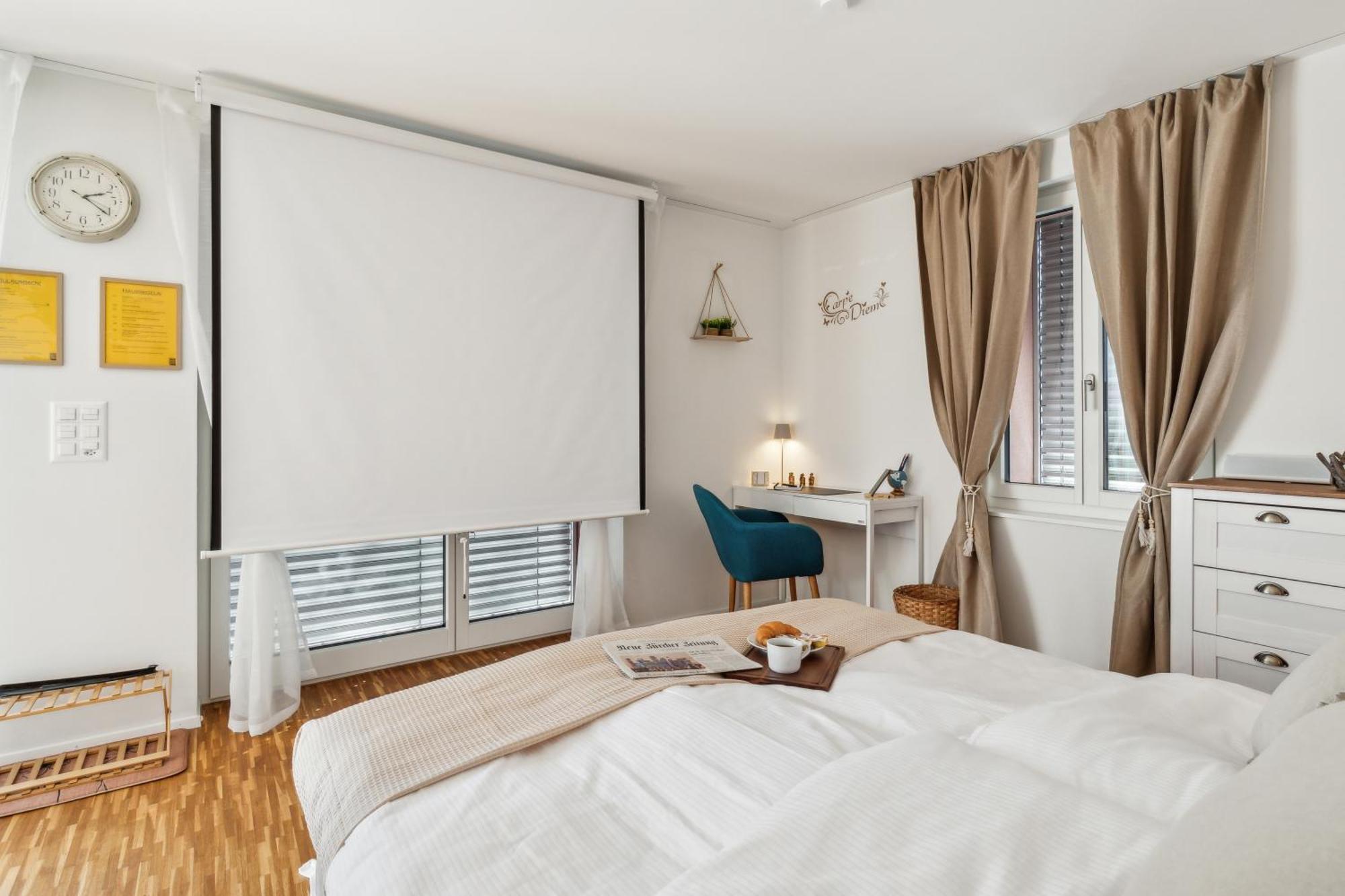 Business I Family Apartment I 1-4 Personen - Aare Blick, Nahe Altstadt I Beamer - 99" Leinwand I Terrassen Lounge Und Parkplatz Brugg  Buitenkant foto