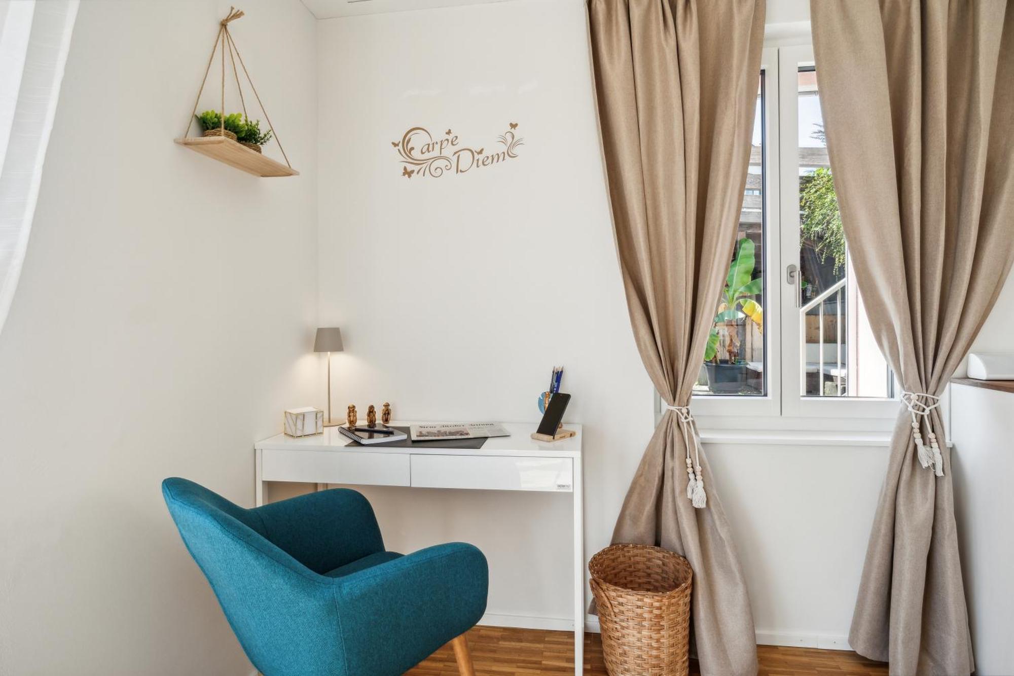 Business I Family Apartment I 1-4 Personen - Aare Blick, Nahe Altstadt I Beamer - 99" Leinwand I Terrassen Lounge Und Parkplatz Brugg  Buitenkant foto