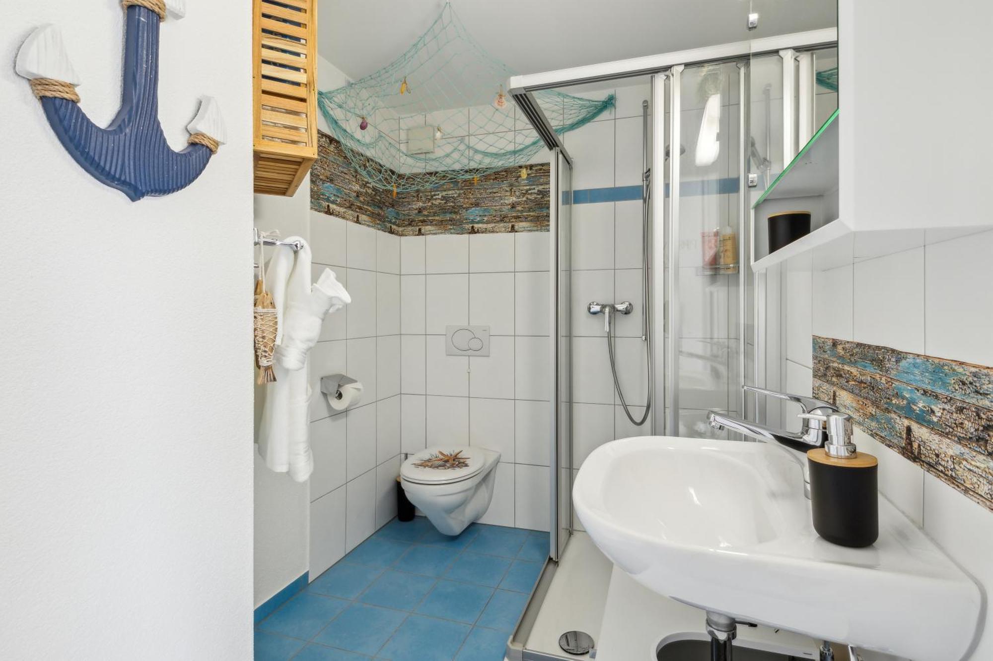 Business I Family Apartment I 1-4 Personen - Aare Blick, Nahe Altstadt I Beamer - 99" Leinwand I Terrassen Lounge Und Parkplatz Brugg  Buitenkant foto